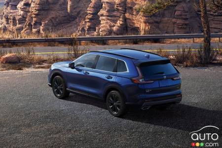 Honda CR-V 2023, trois quarts arrière